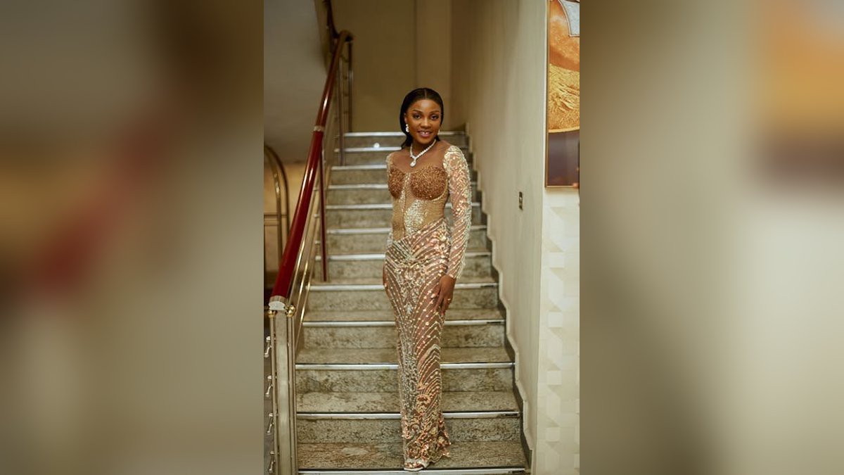 Best Red Carpet Looks from Top Celebrities